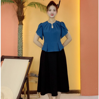Đầm xòe trung niên cho mẹ - Cổ tròn đính ngọc tay búp - Xanh cổ vịt - TTV2074