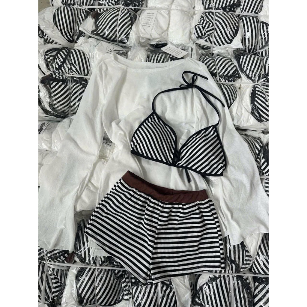 Bộ bikini ba mảnh kẻ sọc, quần short ôm sát tôn dáng, kèm áo thun giấy fom rộng_MALLINA | BigBuy360 - bigbuy360.vn