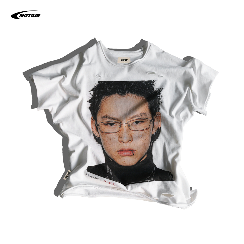 THE ALIEN TEE / Áo Thun Cánh Dơi In DTG Mặt Người Form Oversize, Cuốn Cổ Tự Nhiên, Vải Cotton 290GSM