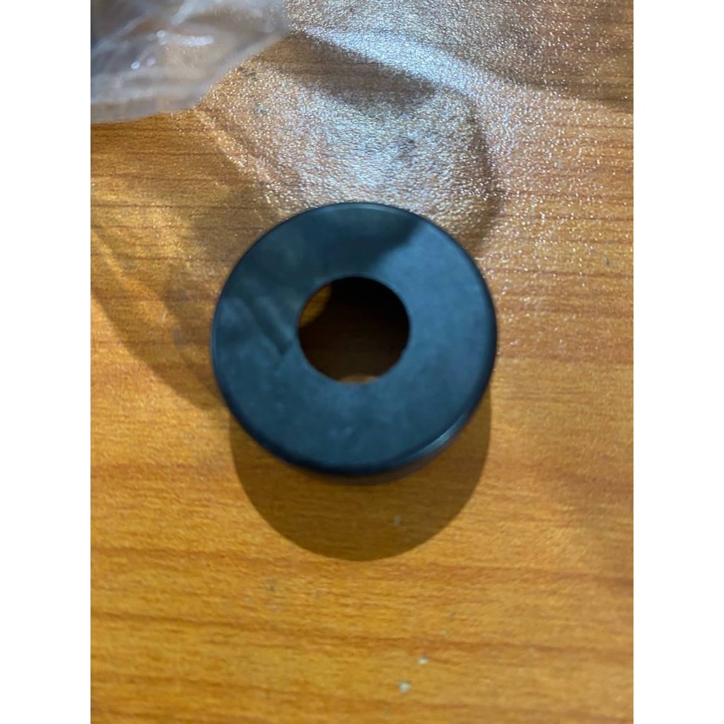 Vòng đệm cao su máy cắt bàn 255mm MLT100 Makita