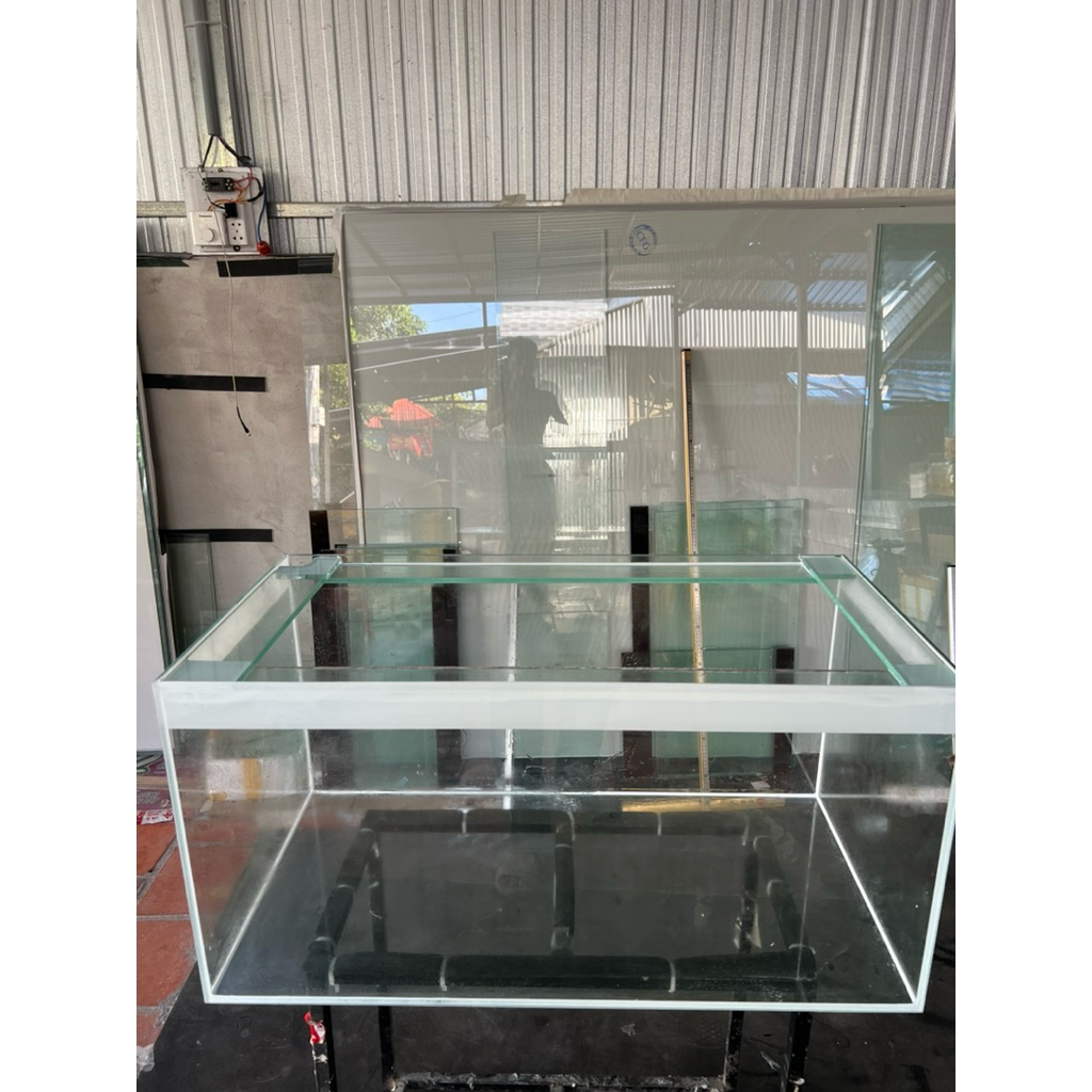 Hồ cá 80X40X40 DRC Đáy 8li thành 5li bã keo TRẮNG có kiềng viền