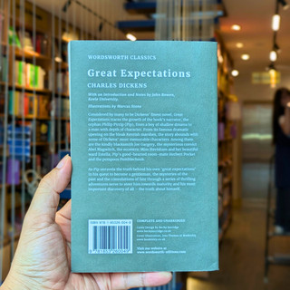 Sách tiểu thuyết tiếng Anh - Great Expectations