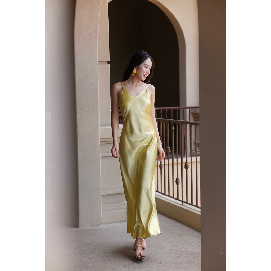 Đầm Lụa Hai Dây Cổ V Hở Lưng La Boutique SS26 - DD006-2604LAT | BigBuy360 - bigbuy360.vn