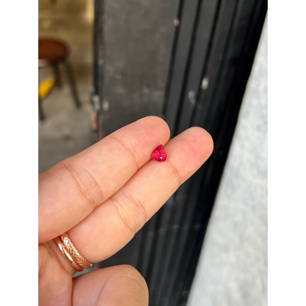 Spinel đỏ hồng ( jedi spinel ) 1.25ct