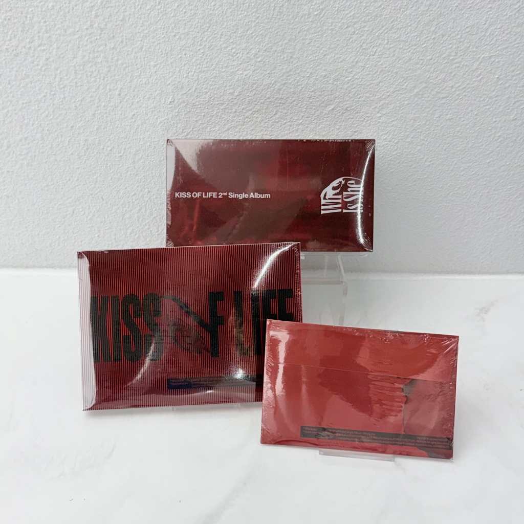 Album KISS OF LIFE - WHO IS SHE có sẵn