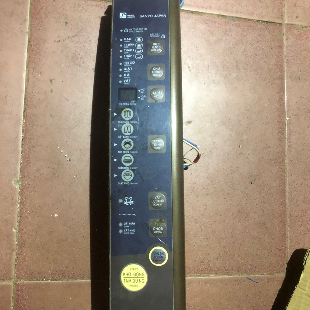 Bo mạch máy giặt Sanyo ASW-F700VT cũ tốt(có chảy keo)