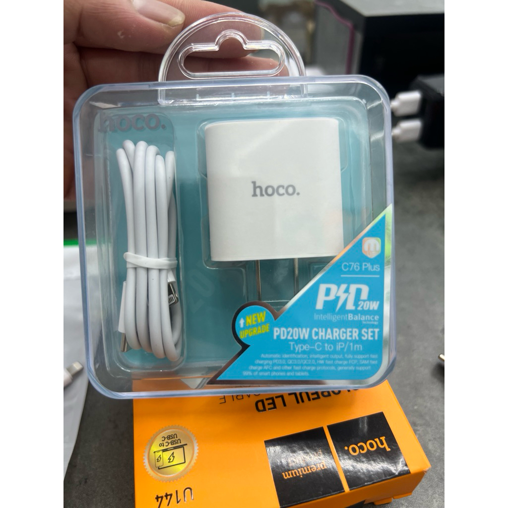 Bộ sạc hoco. 20W sạc nhanh chân sạc iphone. Mã C76 Plus C to ip.