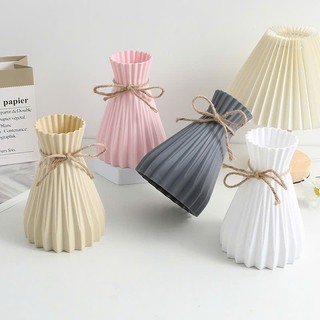 Lọ nhựa, cành hoa, Lọ hoa nhựa TRẮNG MÚI KHẾ giả gốm phong cách Bắc Âu decor bàn làm việc, văn phòng cực xinh,,...