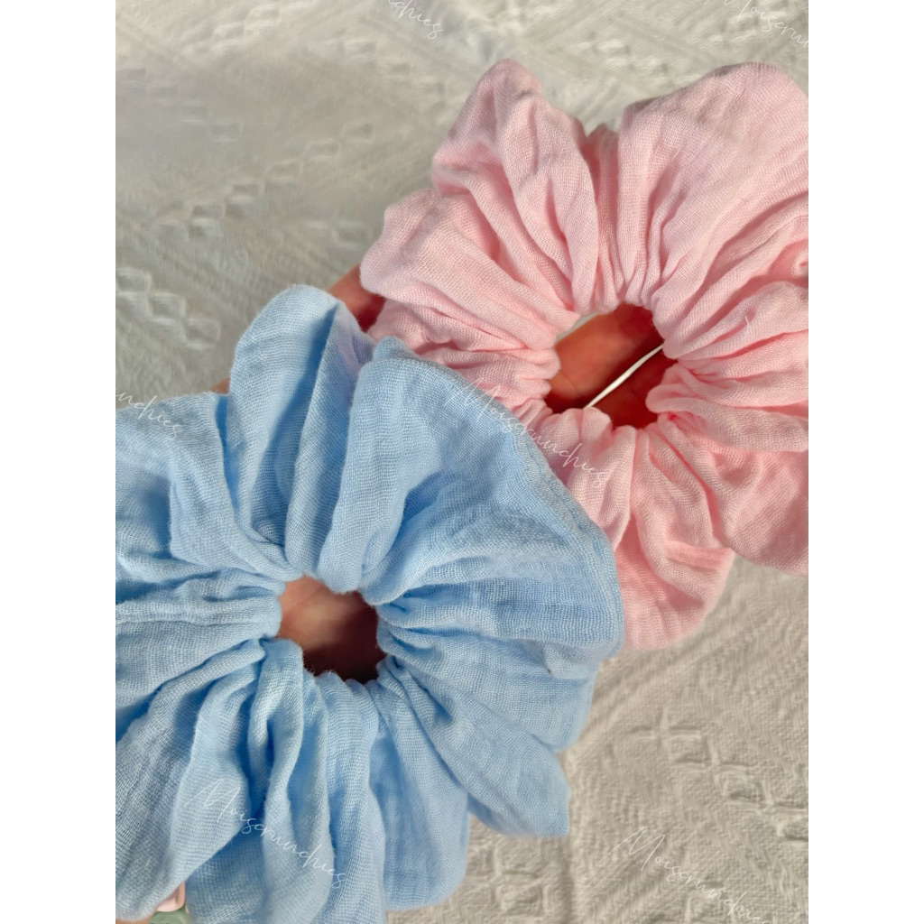 SCRUNCHIES TRƠN MUSLIN MÀU PASTEL NHẸ NHÀNG