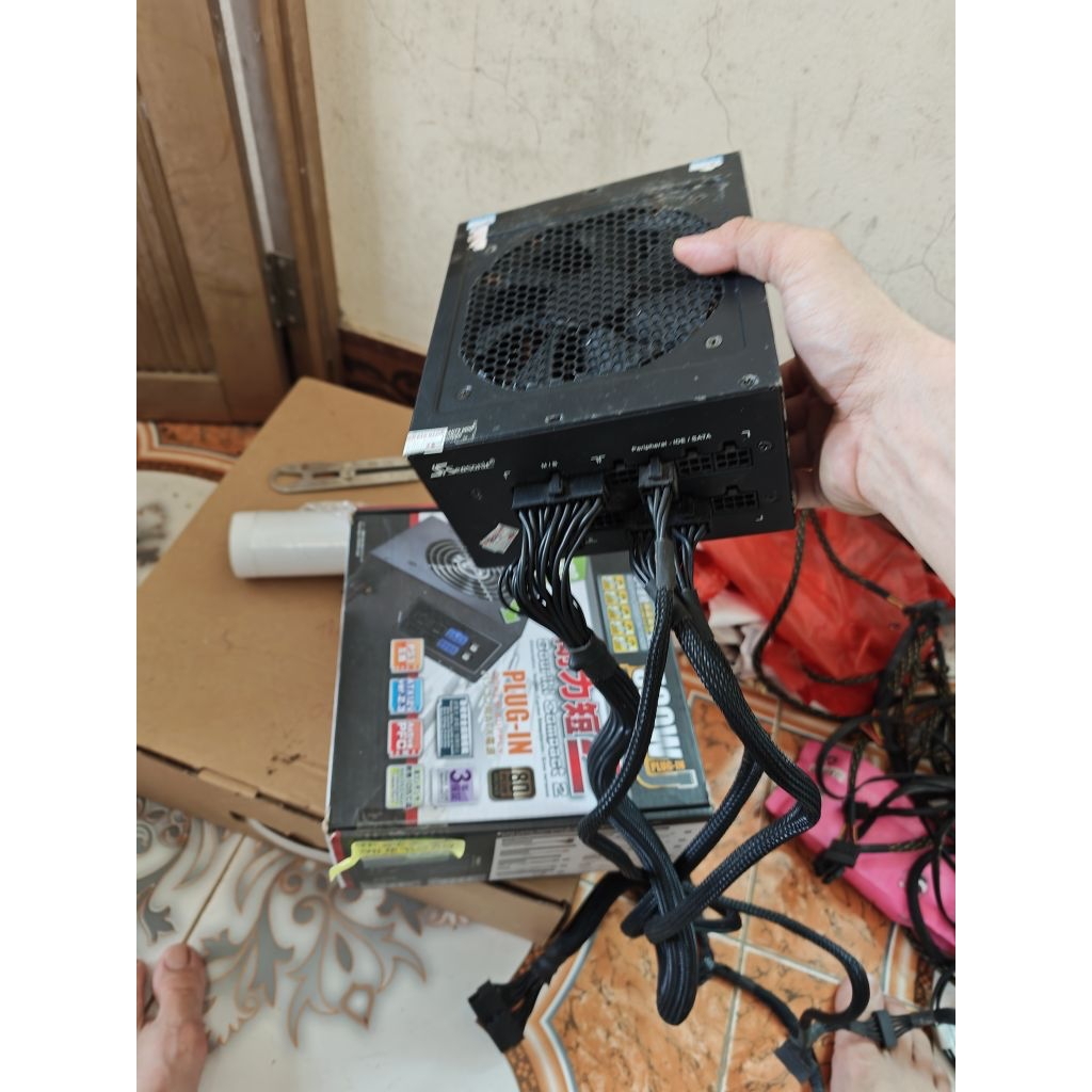 Nguồn Seasonic 850W 80 Plus Bronze - Công suất 850W, hiệu suất 80 Plus Bronze - Phụ kiện