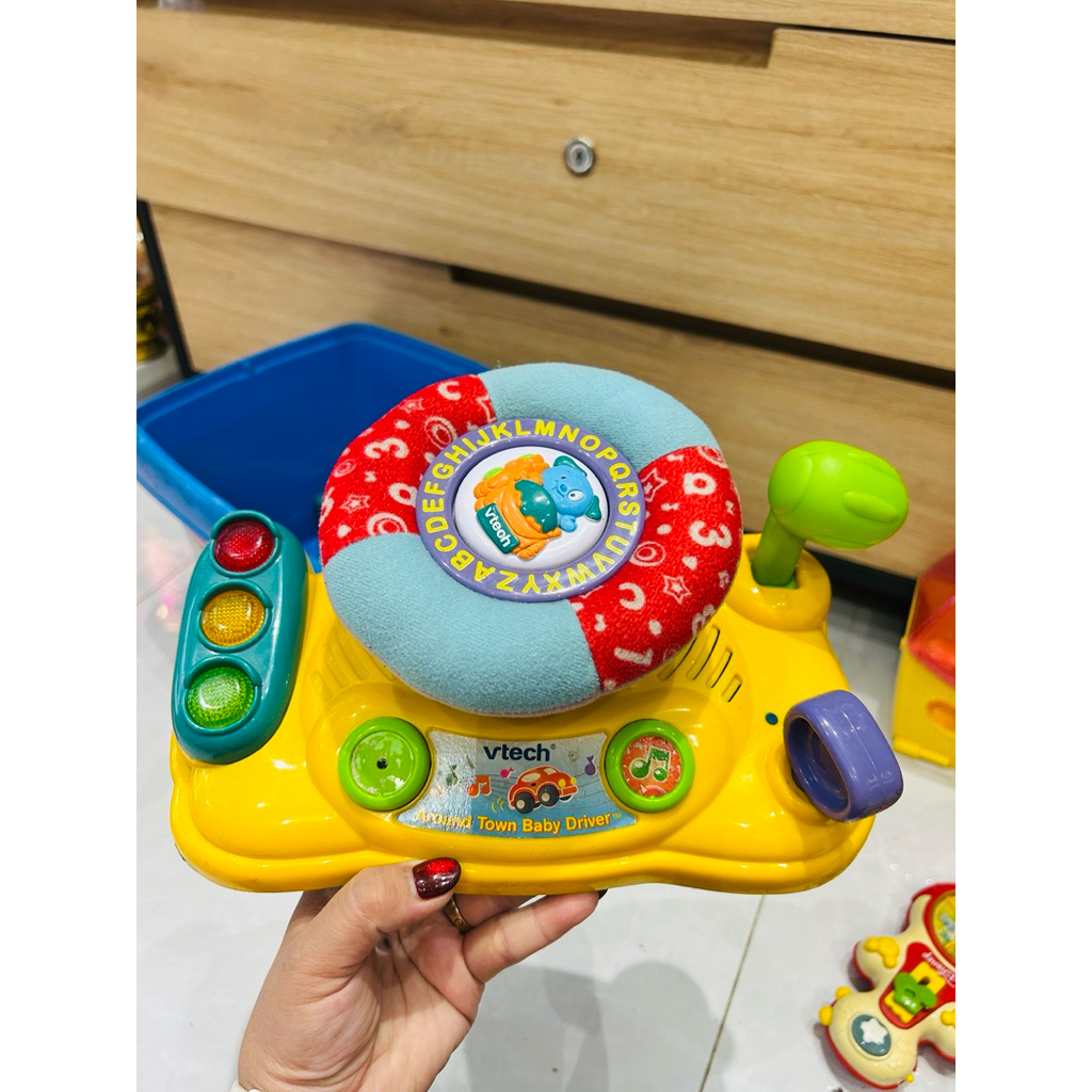Đồ chơi nhạc đèn Bánh láy xe ô tô VTech Baby Around Town Baby( Hàng cũ)
