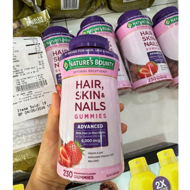 Kẹo Dẻo Nature's Bounty Hair, Skin & Nails Advanced Hương Vị Dâu Tây Hộp 230 Viên