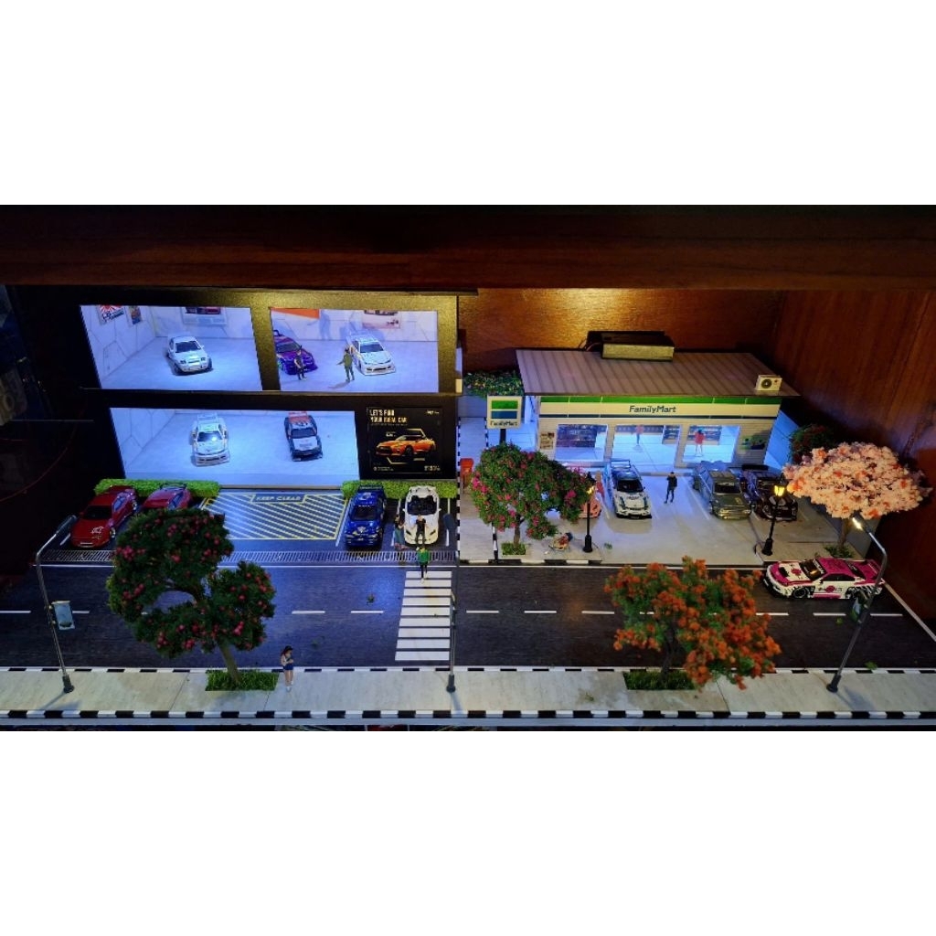 Diorama 1:64 - Combo Showroom + Family Mart Ver.2