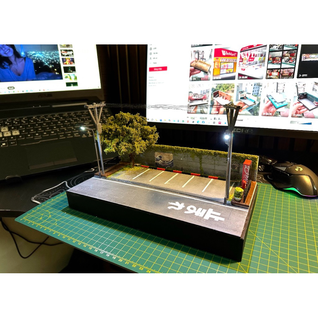 diorama Bãi Đỗ Xe Đêm 1/64 - Diorama Parking Lot Tỷ Lệ 1:64 Có Đèn LED