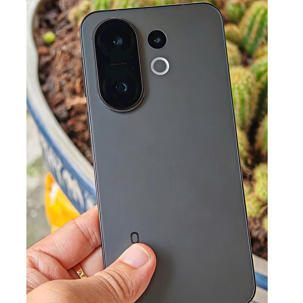 Vivo S30 Pro Mini (12/256GB) 99% Fullbox (chip Dimen9300 plus)