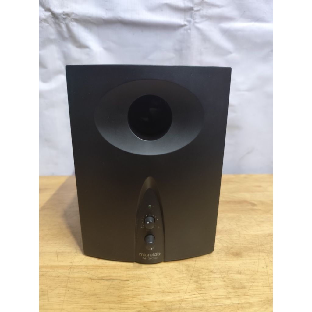 Loa sub  microlab M-300_2.1