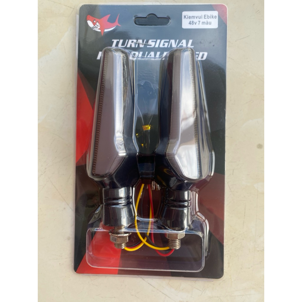 xi nhan L21 (7 màu) & xi nhan chữ Z ( 7 màu) gắn xe điện , xe máy điện