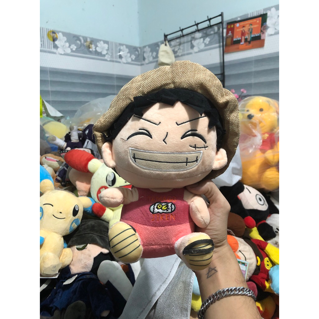Gấu 2hand Gấu bông Monkey D. Luffy từ anime One Piece với chiếc mũ rơm đặc trưng