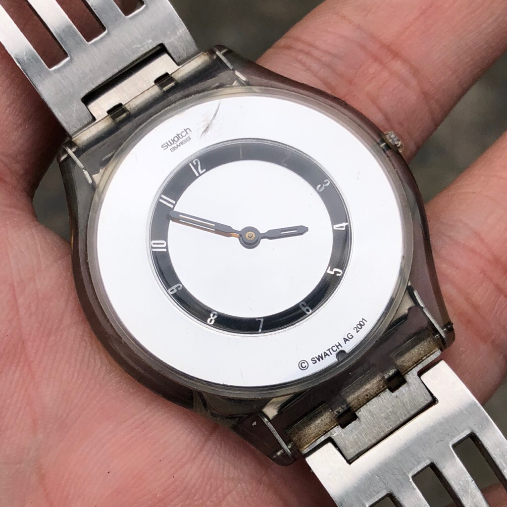 Đồng hồ Nữ Swatch swiss Skin siêu mỏng lắc đep
