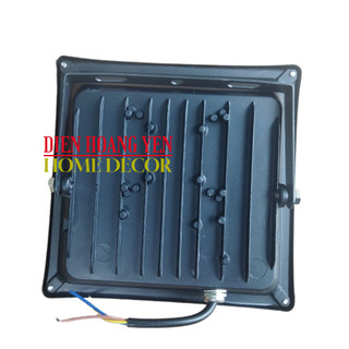 Đèn pha Led 30w dùng chiếu bảng hiệu, sân vườn