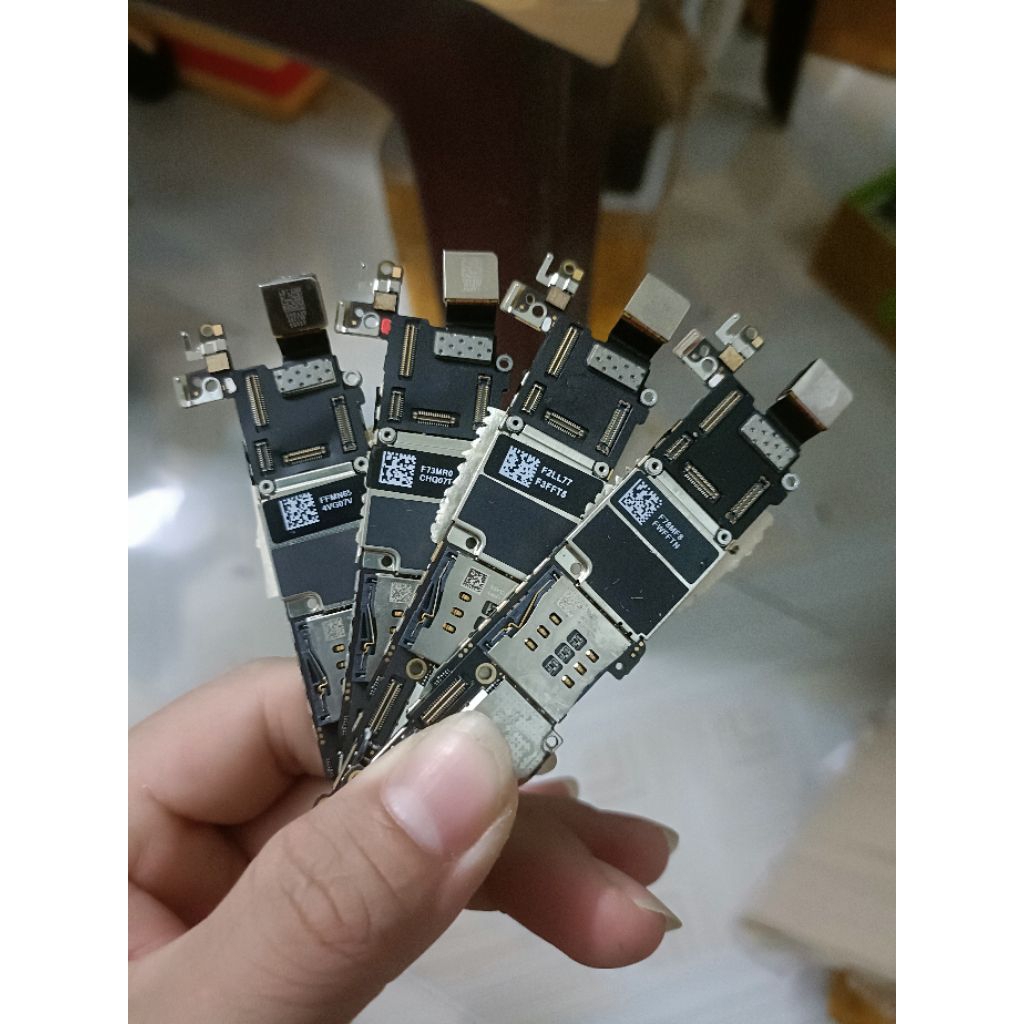 Main 5C lock icloud sạch nguyên zin