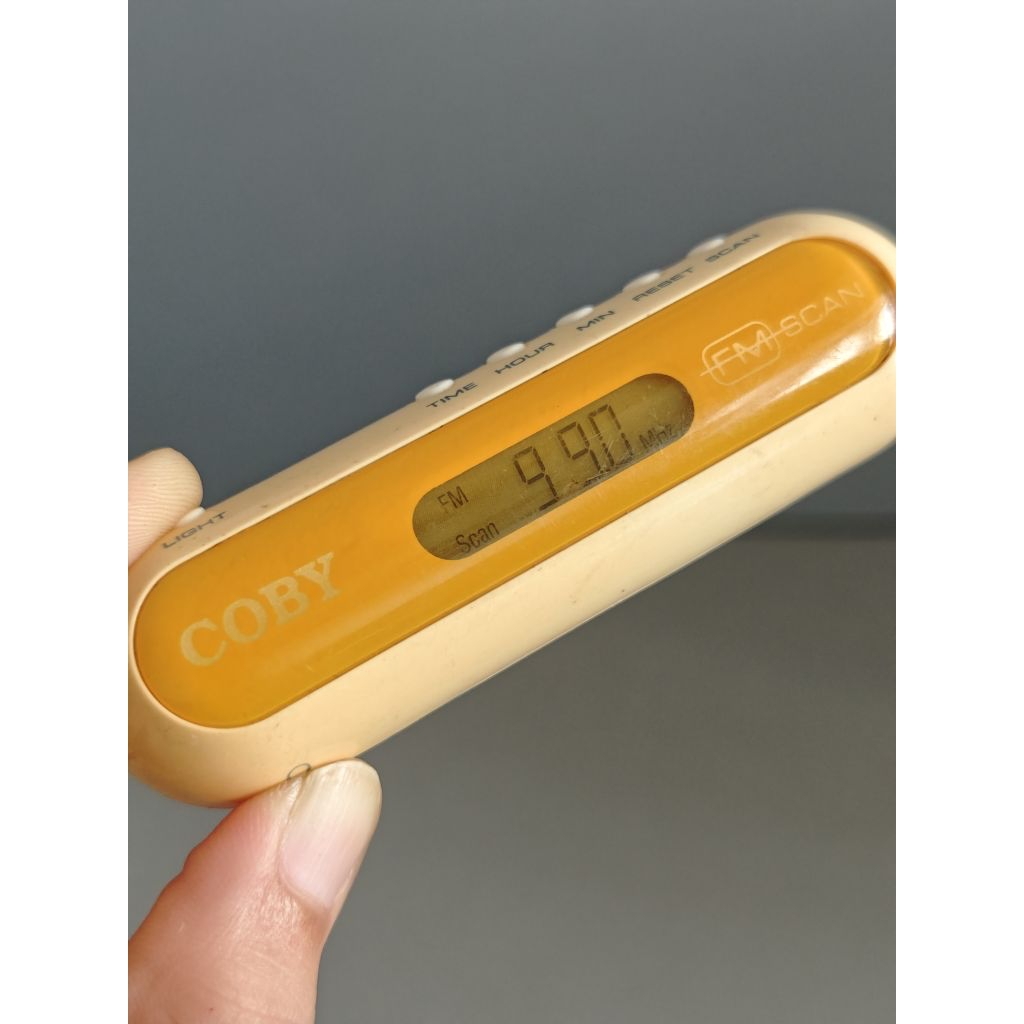 Máy Radio Mini bỏ túi kỹ thuật số mini Coby CX-61 (FM Scanner Radio)