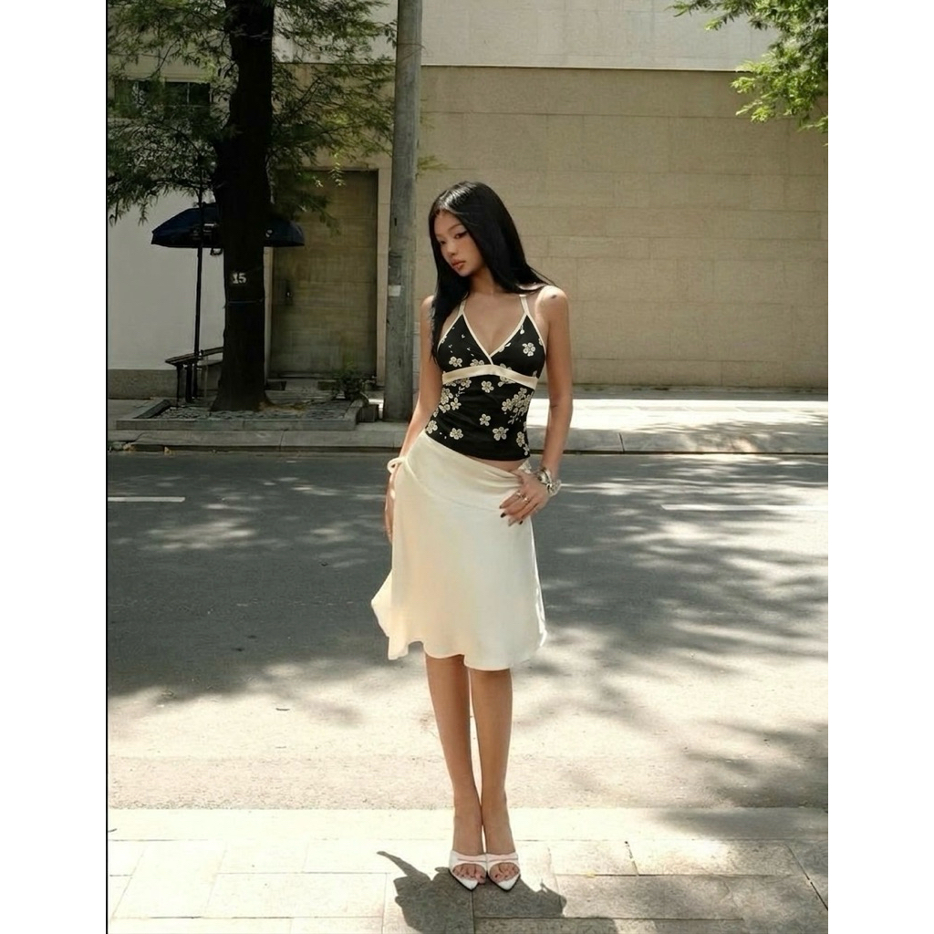 Áo Halter Top Họa Tiết Hoa Phối Viền Satin Y2K CoCoMin | BigBuy360 - bigbuy360.vn