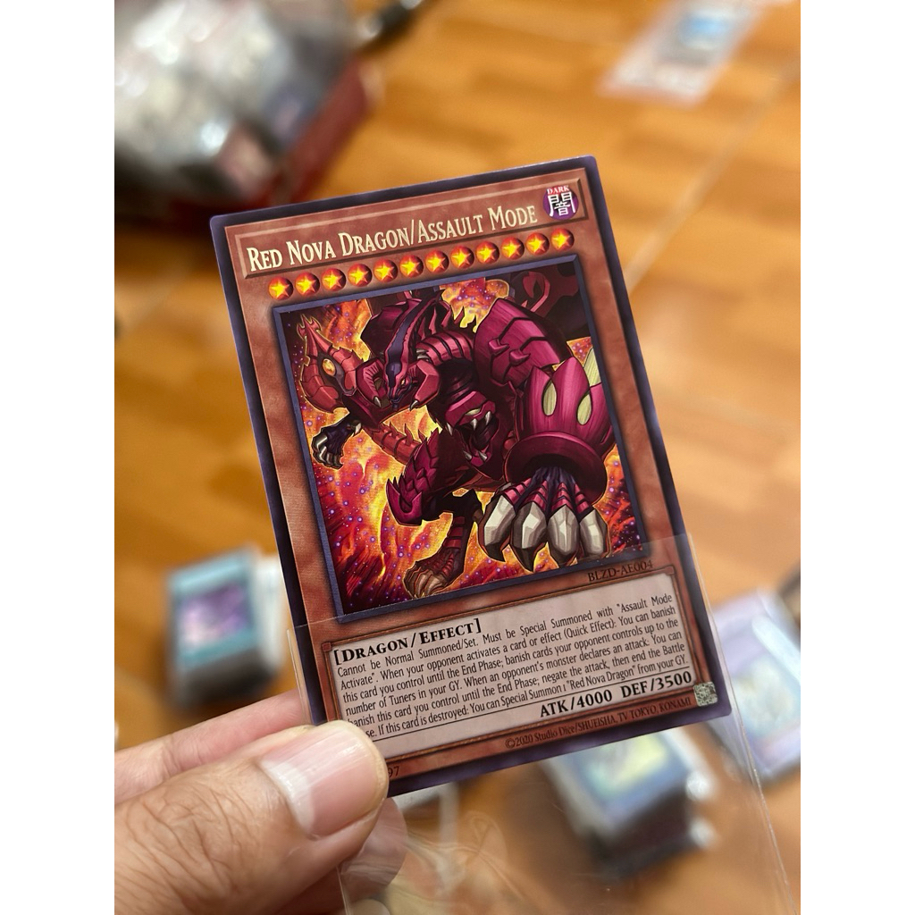 [ NEW ] Thẻ bài Yugioh BLZD-AE004 Red Nova Dragon/Assault Mode (R)