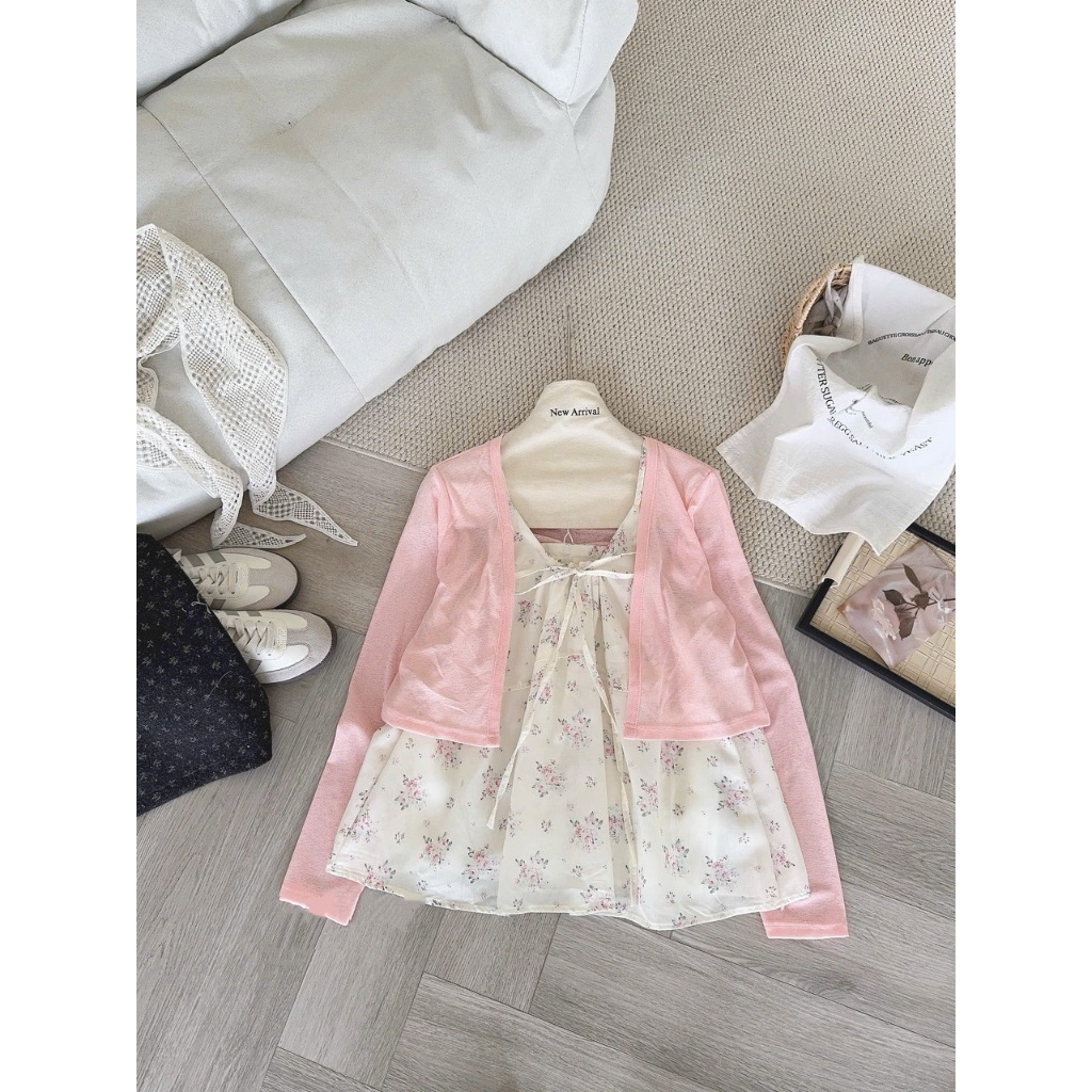 ( MÃ 5751) SET ÁO 2 DÂY HOA NHÍ RÚT NƠ NGỰC VẢI THÔ ĐŨI MIX ÁO CARDIGAN KHOÁC NGOÀI NHẸ NHÀNG - DÀNH CHO NỮ | BigBuy360 - bigbuy360.vn
