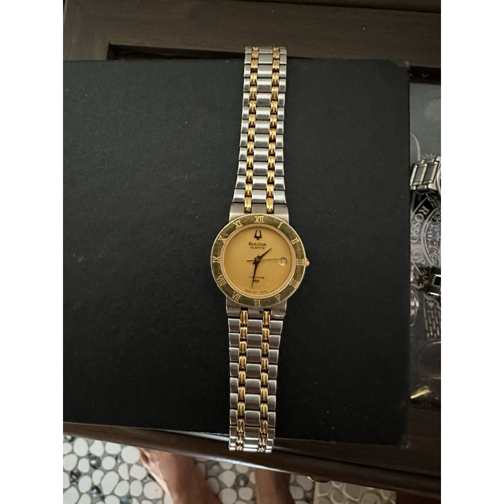 Đồng hồ Bulova