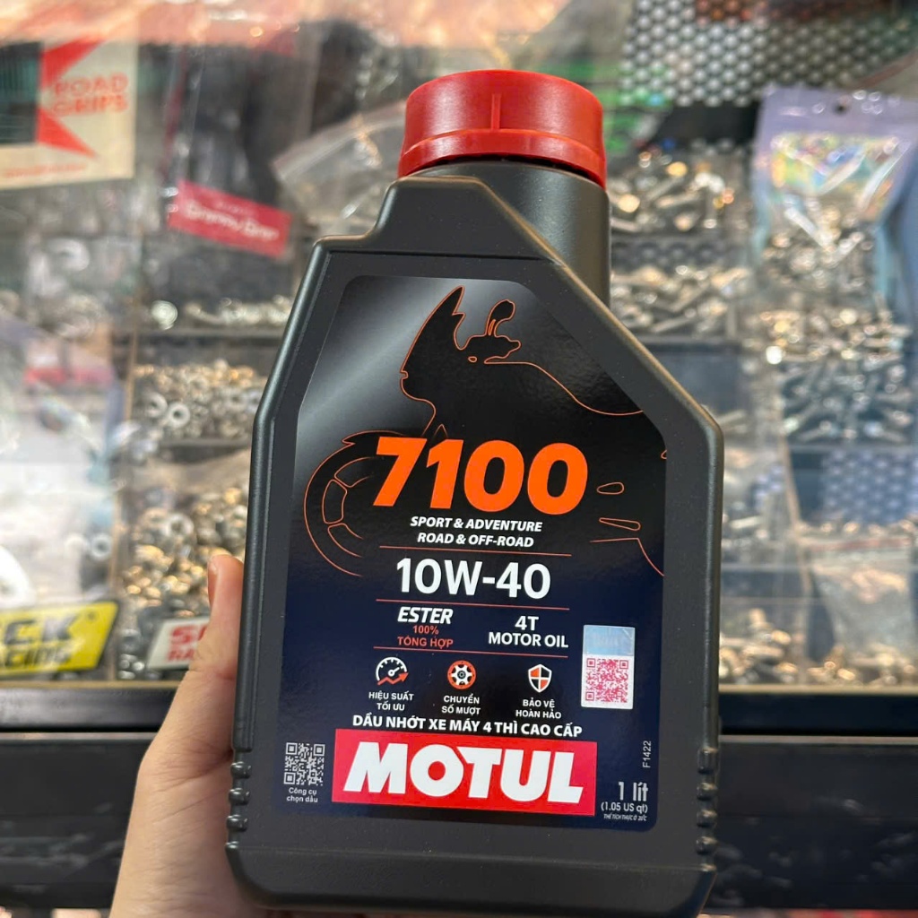 Nhớt Máy Motul 10W-40 - 7100