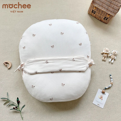 Gối chống trào ngược Cotton tổ ong dài kèm đai gối Mochee - gấu thêu - 70*80cm (Cái)