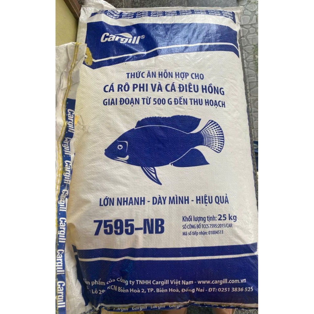 Cám cargill 7595 - NB 20% 25kg nguyên bao đạm thích hợp cho câu cá