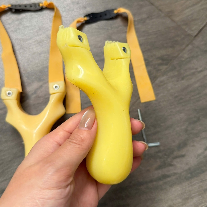 Ná nhựa abs chạc kẹp , ná nhựa Béo , đúc khối đặc +1 dây thun