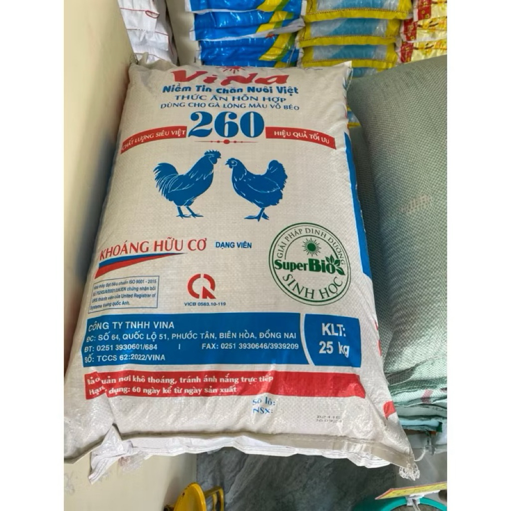 (Bao 25kg )Cám ViNa - dành cho gà lông màu