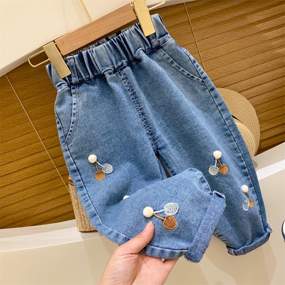 Quần jean baggy thêu quả thời trang trẻ em BEESHOP DN25010