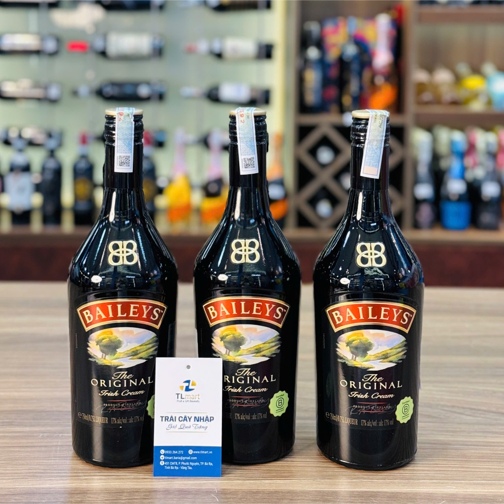 Baileys Original Irish Cream 750ml & Baileys Strawberries & Cream 700ml