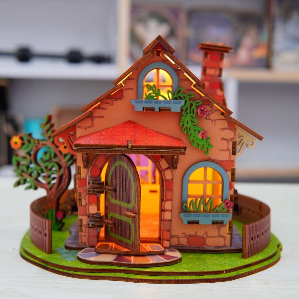 Quà tặng độc đáo - Halom DIY Floral House DIY – Nhà cổ tích