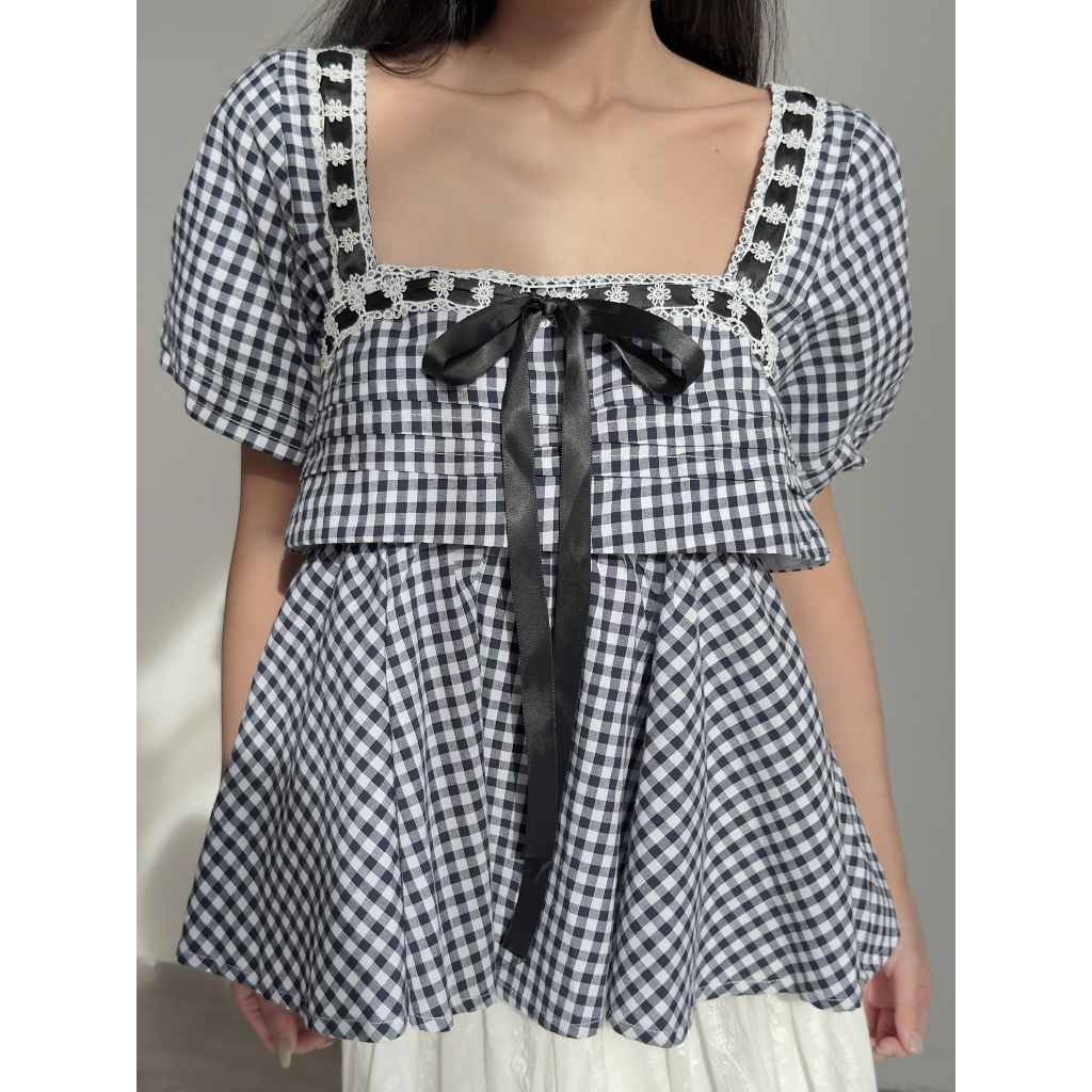 𝗖𝗹𝗼𝘁𝗵𝗲𝘀 𝗕𝗮𝗿 - Cara Top (Midnight Check) | Áo kiểu babydoll cổ vuông caro xanh trắng
