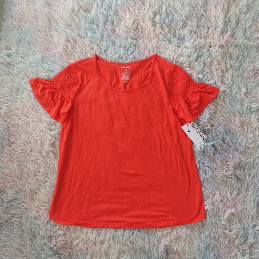 áo thun nữ nhiều mẫu mã Kiểu dáng,nhiều size.  New.   M39