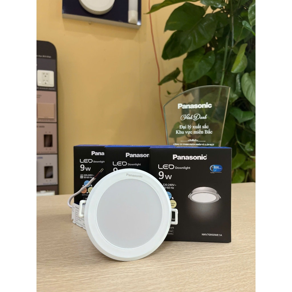 Đèn led âm trần tròn Panasonic DN2G - Đèn LED downlight chính hãng, loại đổi màu