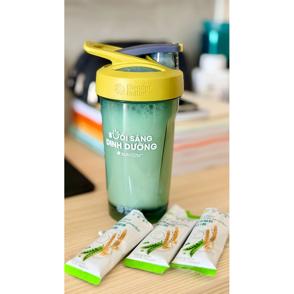 Đạm thực vật Protein Powder Nutrilite người ăn chay, người lớn tuổi bổ sung đủ đạm dễ dàng.