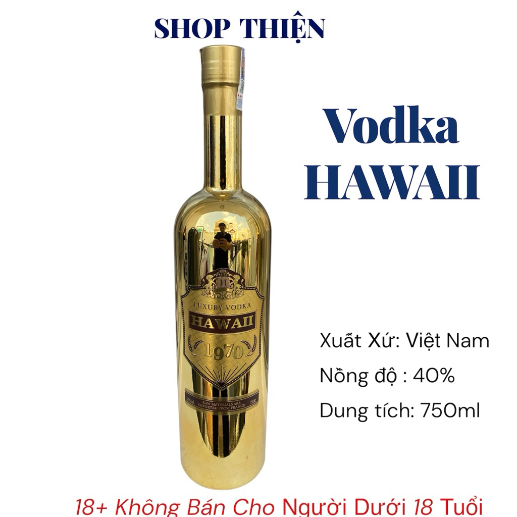 Vodka Hawaii 1970 Luxury Chai Vàng 750ml - Nồng độ 40% - Quà biếu đẳng cấp