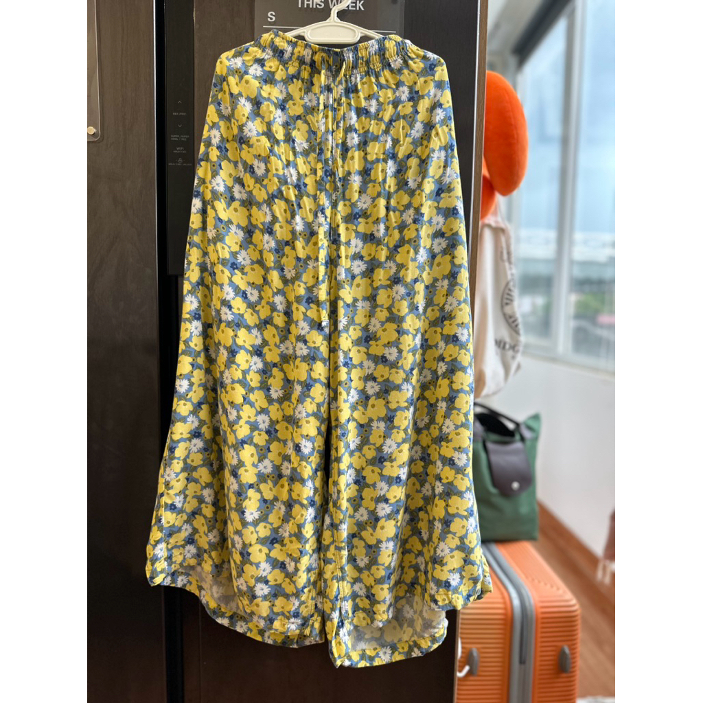 Thanh lý quần rayon Uniqlo Auth size M