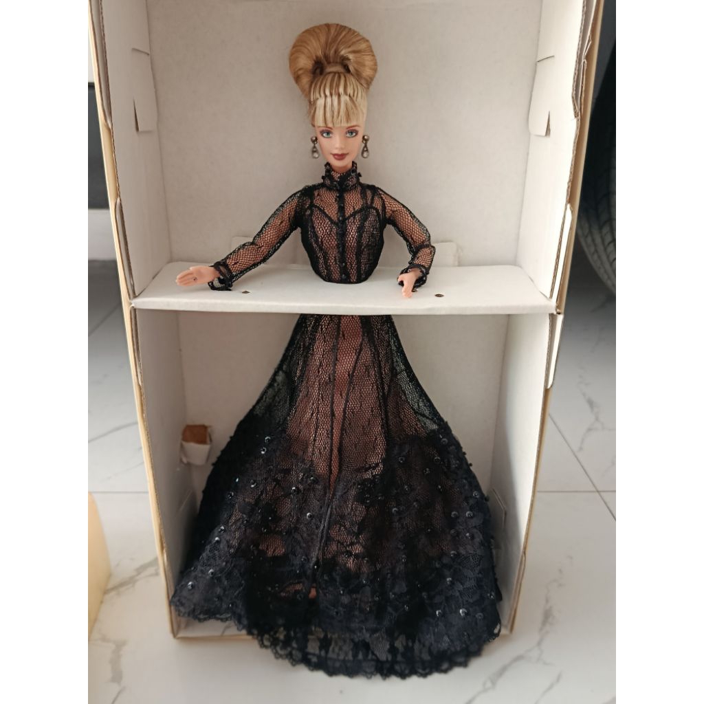 Búp bê Barbie Nolan Miller Sheer IIIusion đã unbox