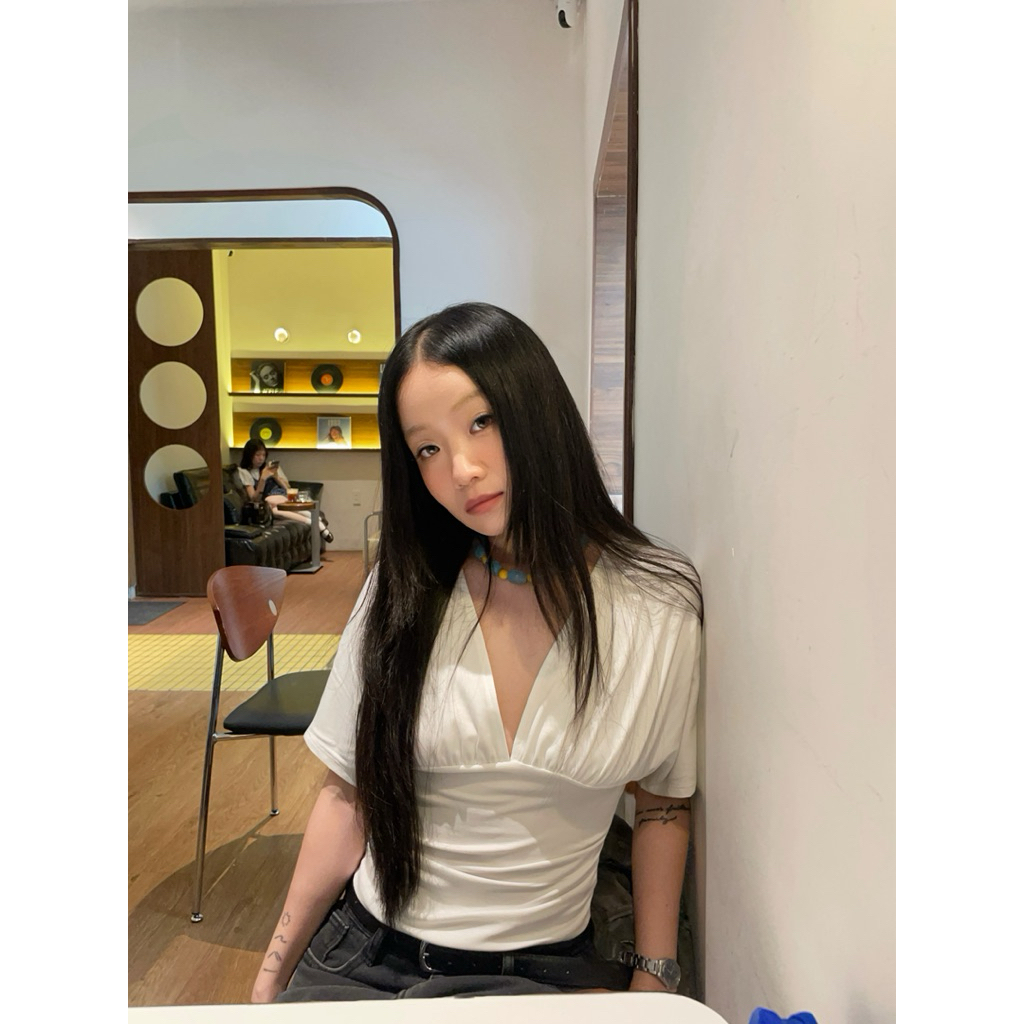 𝐋𝐮𝐧𝐚 𝐖𝐢𝐧𝐠 - Áo Thun Cánh Dơi Cổ V Nhún Eo 𝙗𝙮 𝙣𝙤𝙘𝙤.𝙡𝙖𝙗𝙚𝙡 Chất Liệu Borib Mềm Mịn Phong Cách Basic Minimal