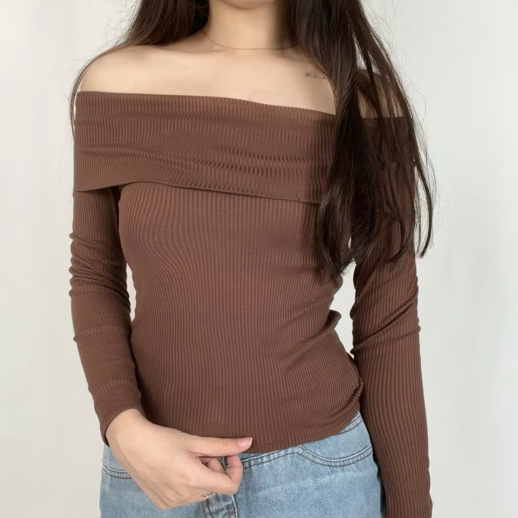 Áo bẹt vai màu nâu size S