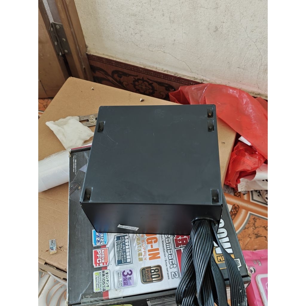 nguồn Cooler Master 750w 80 plus.