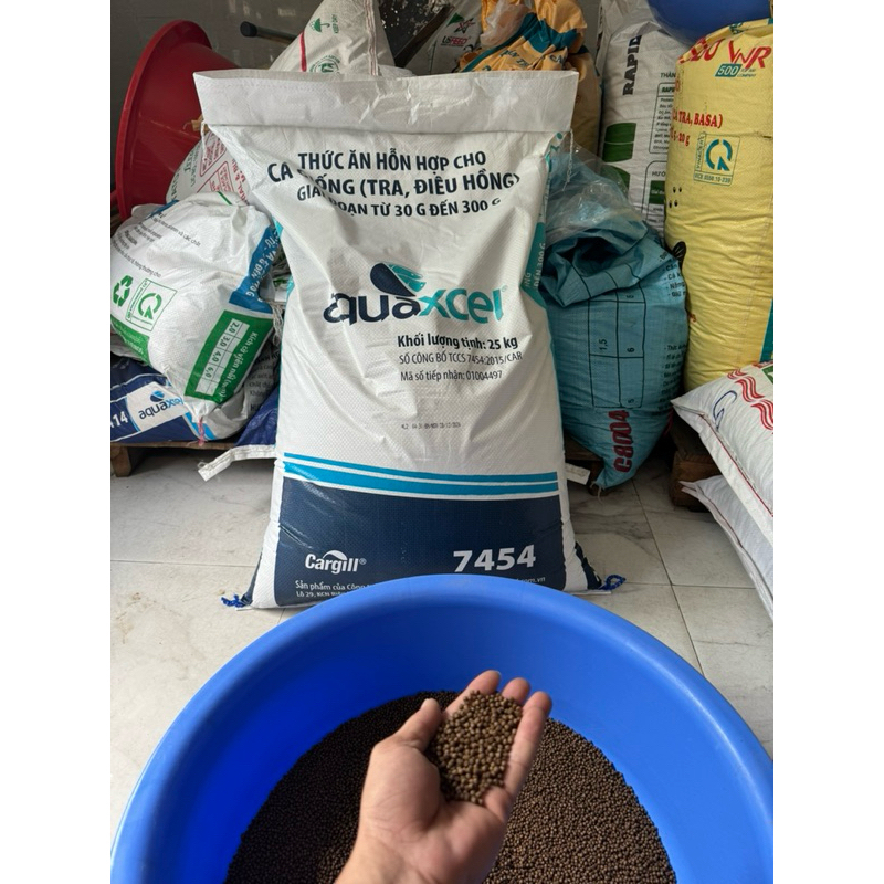 1kg Cám cá cargill 7454 30% Đạm thức Ăn cá cá trê thức Ăn cá tra cám cá chép koi cám cá phi cám cá r