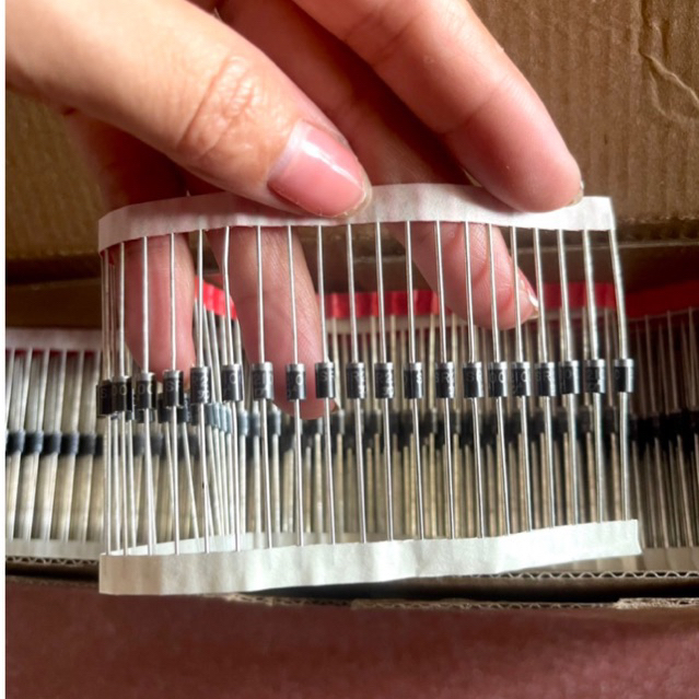 (30con) Diode SR 2100  Dip DO-15 2A 100V